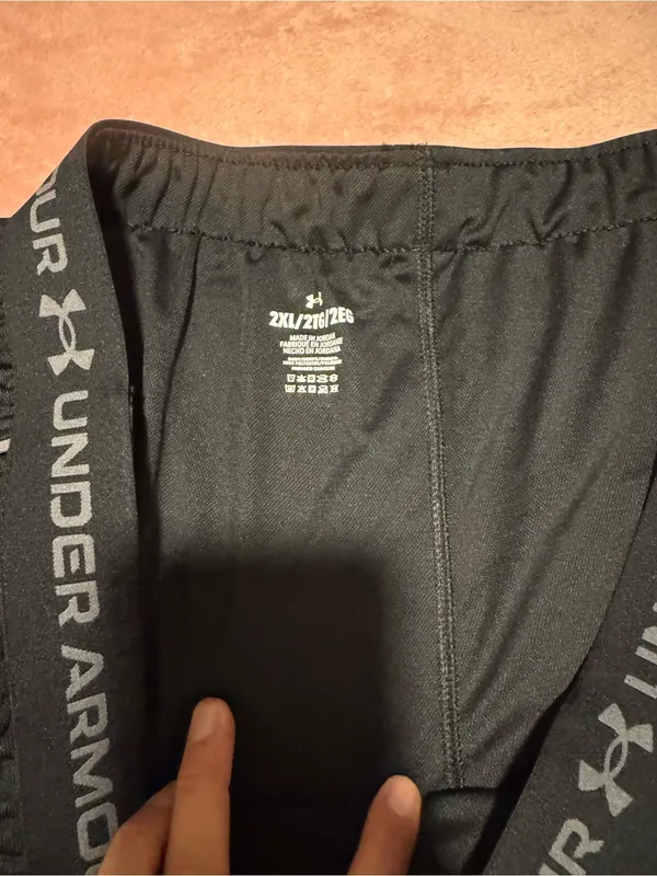 Under armour shorts - Image 2