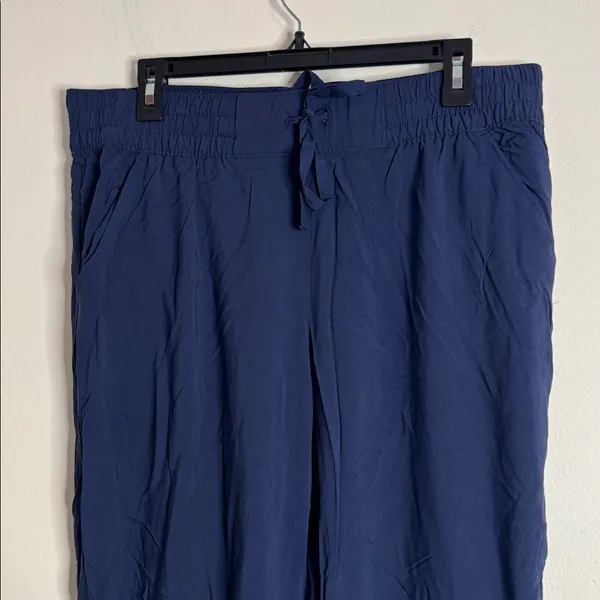 Aerie Navy Elastic Waist Drawstring Viscose Cuffed Crop Joggers size L - Image 3