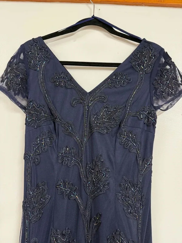 MARINA B Beaded V-Neck Gown Size 6 - Image 4