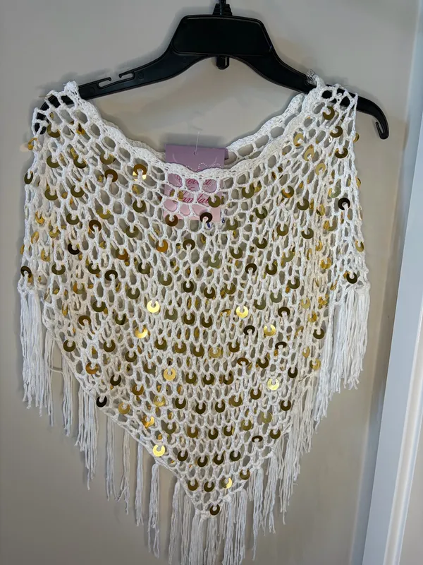 NWT Velvet Vandal Boho White Crochet Sequin Fringe Poncho Top. Size Small. - Image 2