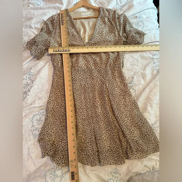 Loveriche‎ animal print swing dress tan/brown womens size medium short sleeve - Image 10