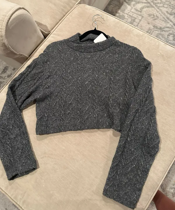 ZARA Gray Crop Sweater - Image 3