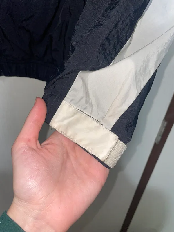 Vintage Windbreaker Jacket - Image 5