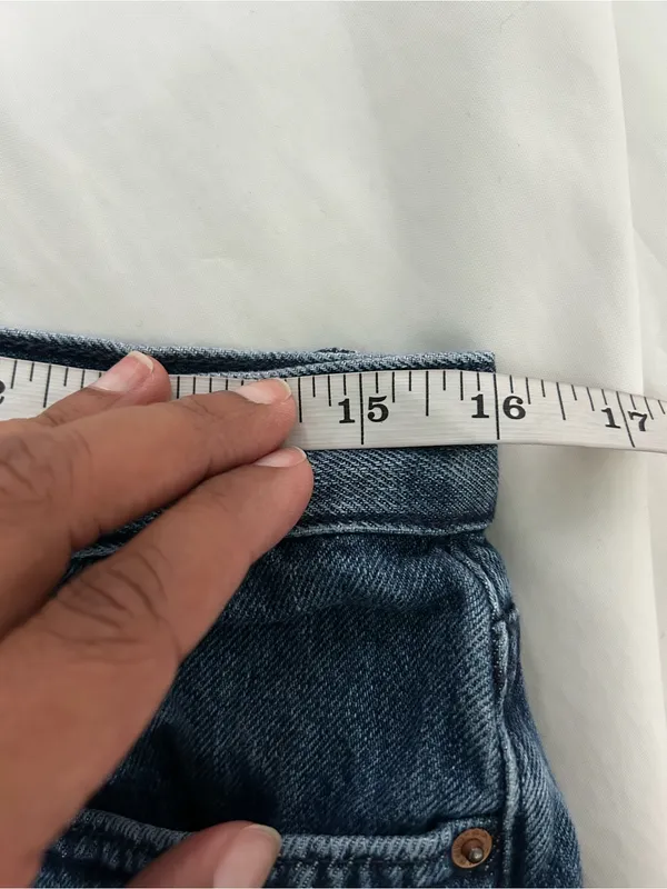 Grlfrnd | Tatum raw hem cropped jeans in always now wash - Image 11
