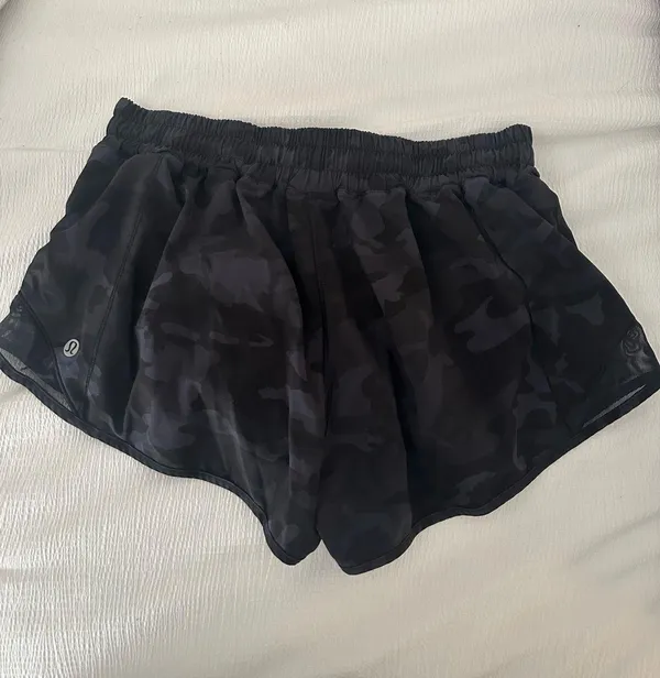 Lululemon Hotty Shorts 2.5"  - Image 2