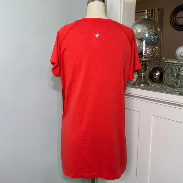 Lululemon Swiftly Tech 2.0 Short Sleeve Short Womens Size 16 Love Red NWT - Image 6