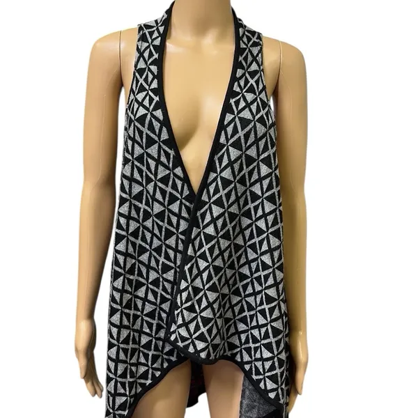 Im in Love with Derek Asymmetrical Knit Long Sleeveless Open Front Vest L to XL - Image 3