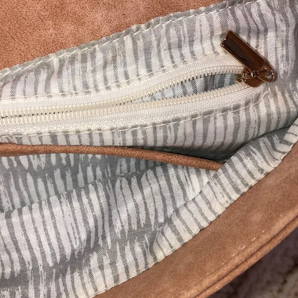 Bloggers favorite tan vegan boho crossbody bag - Image 4