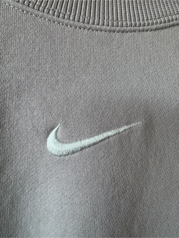 Nike Women’s Cotton Middle Check Loose Fit‎ Crew Neck Sweatshirt Gray Size XS - Image 3