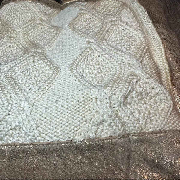 TORY BURCH Tote Bag Cable Knit METALLIC GOLD TRIM Wool Silk Lining Horse READ! - Image 4