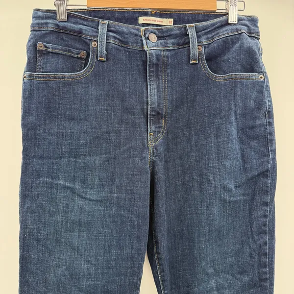 Levi's 721 High‎ Rise Skinny Jeans Dark Wash Sz 32 Plus - Image 2