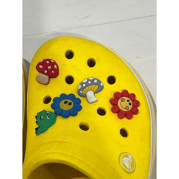 Crocs Classic Clog Yellow Charms‎ Spongebob Minions Batman Size 8 - Image 8