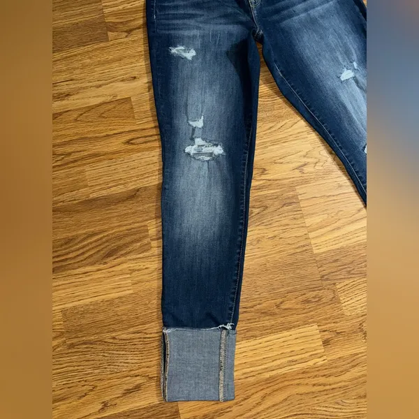 Maurices Distressed Cropped Cuffed Jeans Women’s Size Medium Regular - Image 7