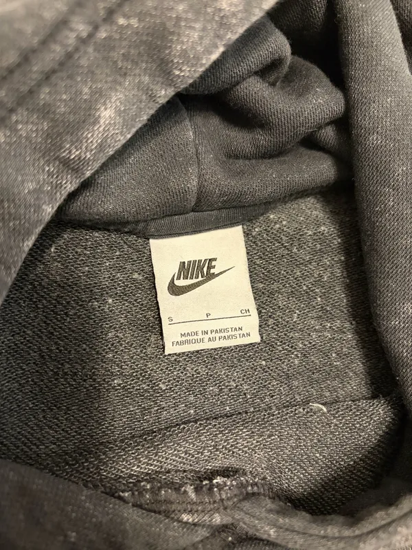 Nike Women's Grey/Black Acid Wash Hoodie - Image 4