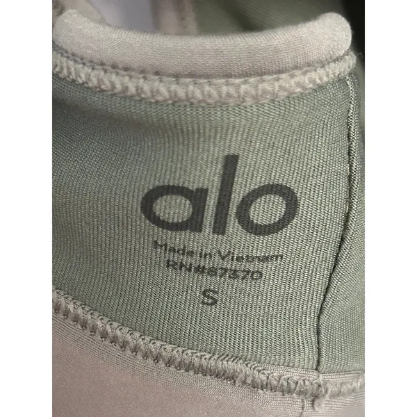 Alo Yoga Airlift Intrigue Bra Small Steel Grey Excellent - Image 3