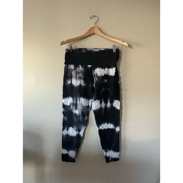 Booty By Brabants Croco Skin Leggings Curve Size in Black Tie Dye - Image 2