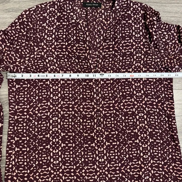 Ivanka Trump Burgandy Dressy LS Blouse Women’s L Half Clasp Button Office‎ Wear - Image 9