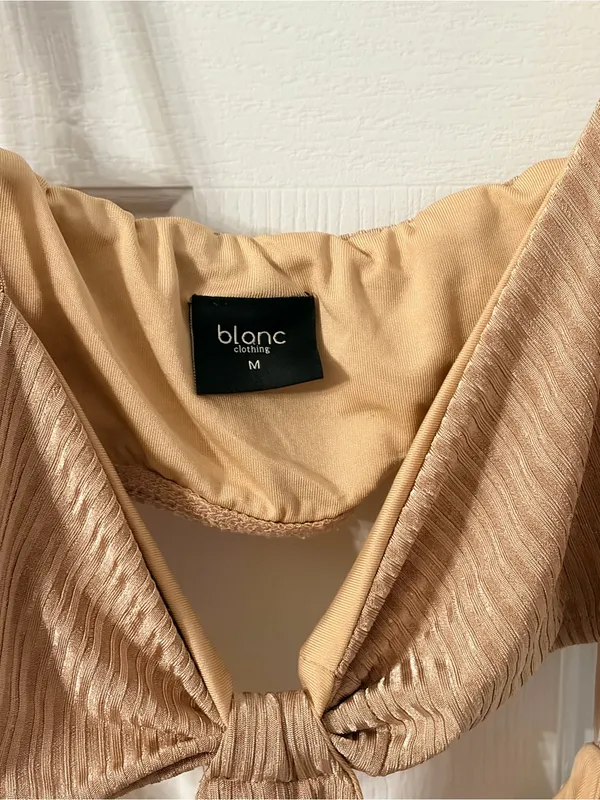 Blanc Backless Beige Tie-Front Midi Dress with Cutout Detail - Image 7