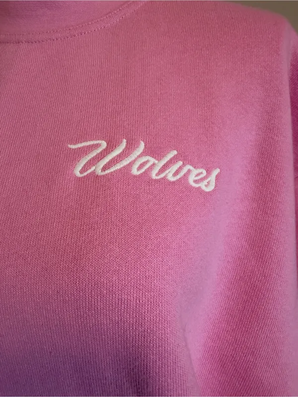 Darc Sport wolves oversized Crewneck sweatshirt pink woman's size small - Image 4