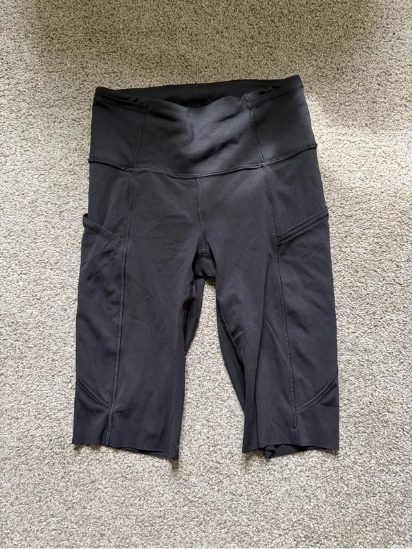 Lululemon Fast And Free Short 10" *Non-Reflective in Black Size 2 Running - Image 3