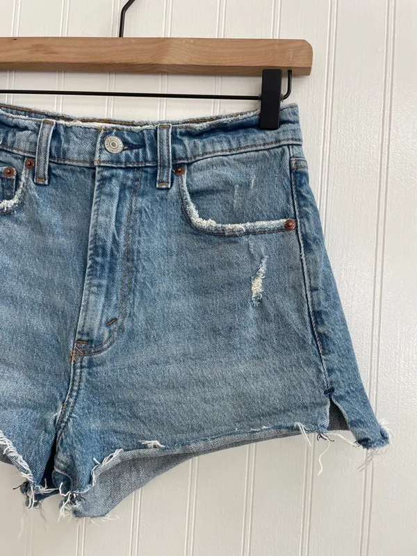 ABERCROMBIE & FITCH The Mom Short High Rise Distressed Denim Size 2 | 26 - Image 5