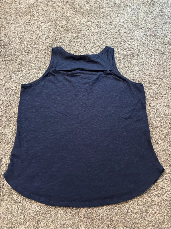 Athleta Tank Top size medium - Image 4