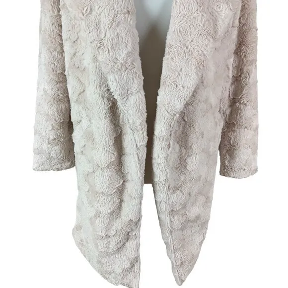 The Linen Duck Beige Textured Faux Fur‎ Open Front Cardigan Small Soft Plush - Image 3