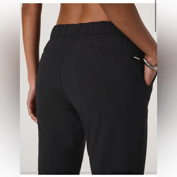 Vuori‎ Miles Ankle Pant medium athleisure workout yoga streetwear techwear - Image 3