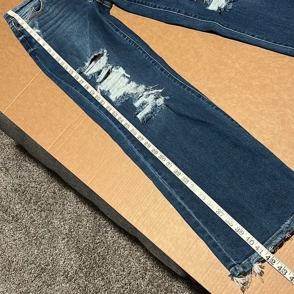 Judy Blue Mid-Rise Straight Leg Distressed Dad Jean, size 28 - Image 9