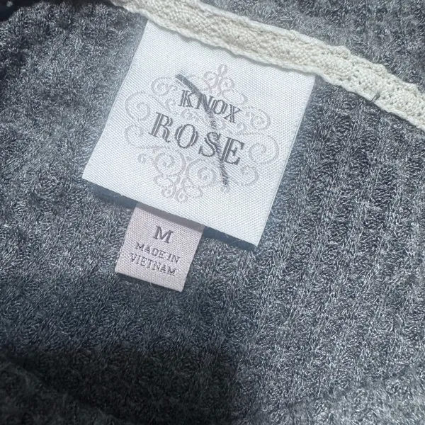 Knox Rose Grey Waffle Knit Boho Tunic Top Floral Lace Mixed Media Medium - Image 6