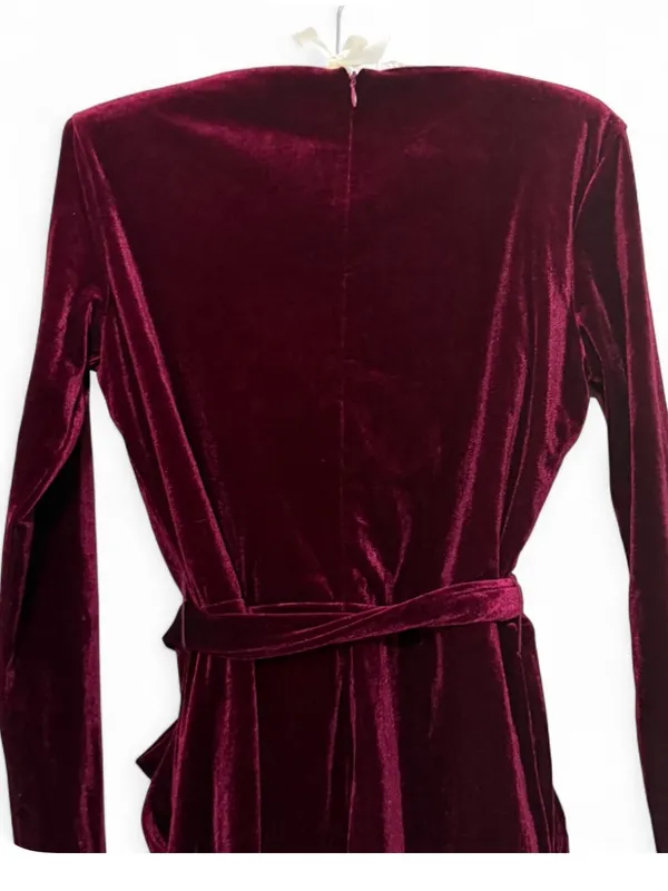 Lulus Women’s Romantic Moves Burgundy Velvet Long Sleeve Vneck Romper Size Small - Image 13