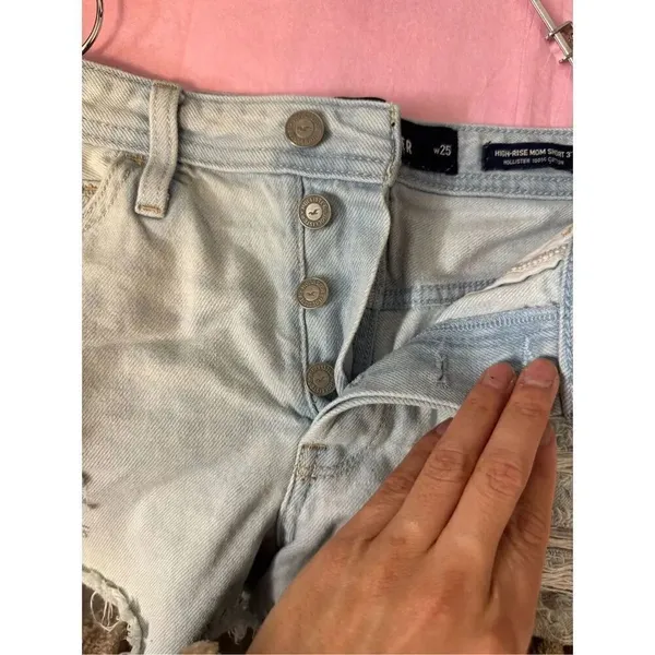 Hollister HIGH-RISE MOM SHORT 3 - Image 3