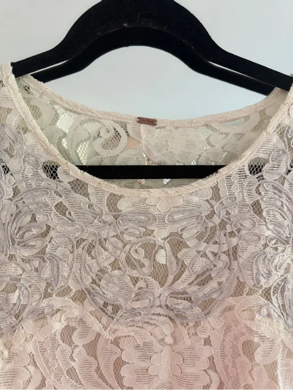 Free people Lace Short Sleeve Dress in Cream size M - Image 2