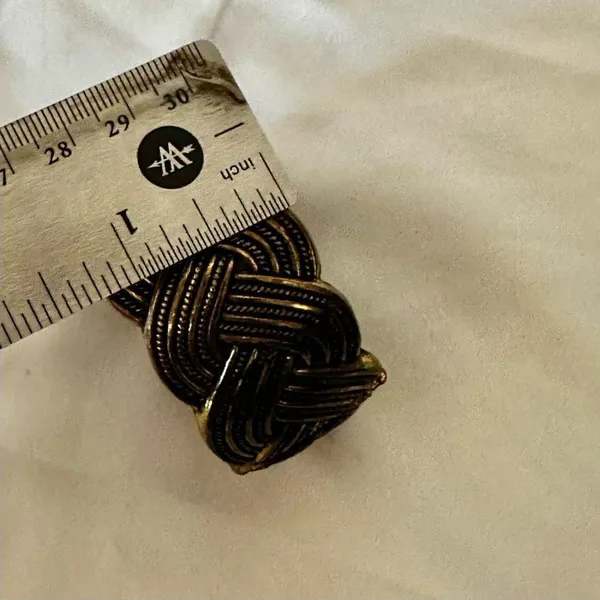 Gold tone hinged braided bangle bracelet - Image 7