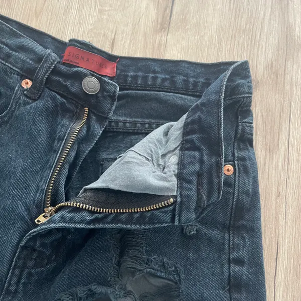 Signature8 Distressed Denim Shorts - Sz Small - Image 6