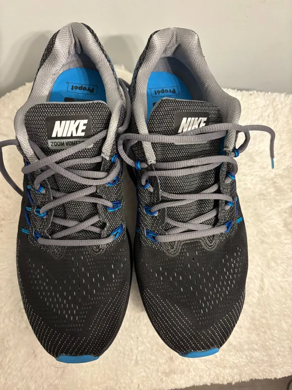 Nike unisex 11.5 running sneakers blue and black lace up .. casual  - Image 8