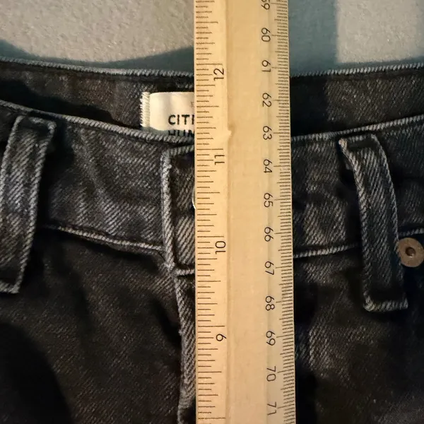 Citizens of Humanity Annabelle Shorts 28 Black Distressed High Rise Denim Cutoff - Image 12