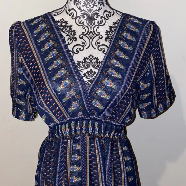 Bohemian Floral Maxi Boho V-Neck Boutique Dress Size Small - Image 2