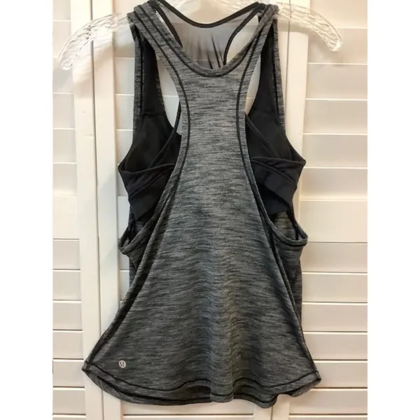Lululemon Womens Gray Open Back Tank Top‎ With Built-In Bra (SZ6) - Image 2