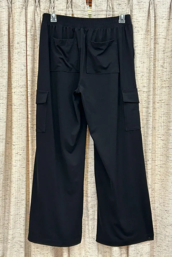 Lou & Grey Heavyweight Luvstretch Wide Leg Cargo Pants - Image 8