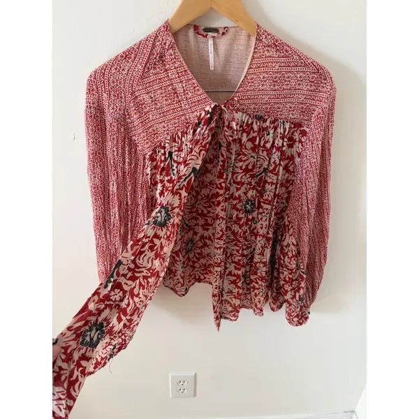 Free People Red Mixed Print Boho Tie Front Blouse Long Sleeve Large - Image 2