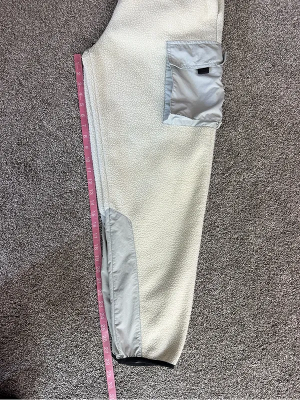 Urban Outfitters Cream Fleece Cargo Utility Pants Gorpcore Size M - Image 9