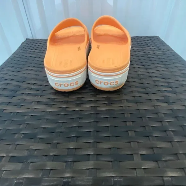 Crocs platform sandals, women’s size 10 - Image 4
