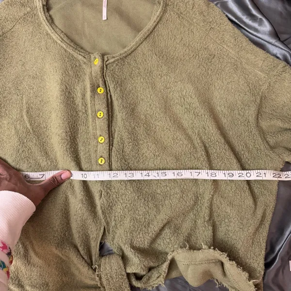 Free people Emma Henley tie green knit top dirty martini size small - Image 11