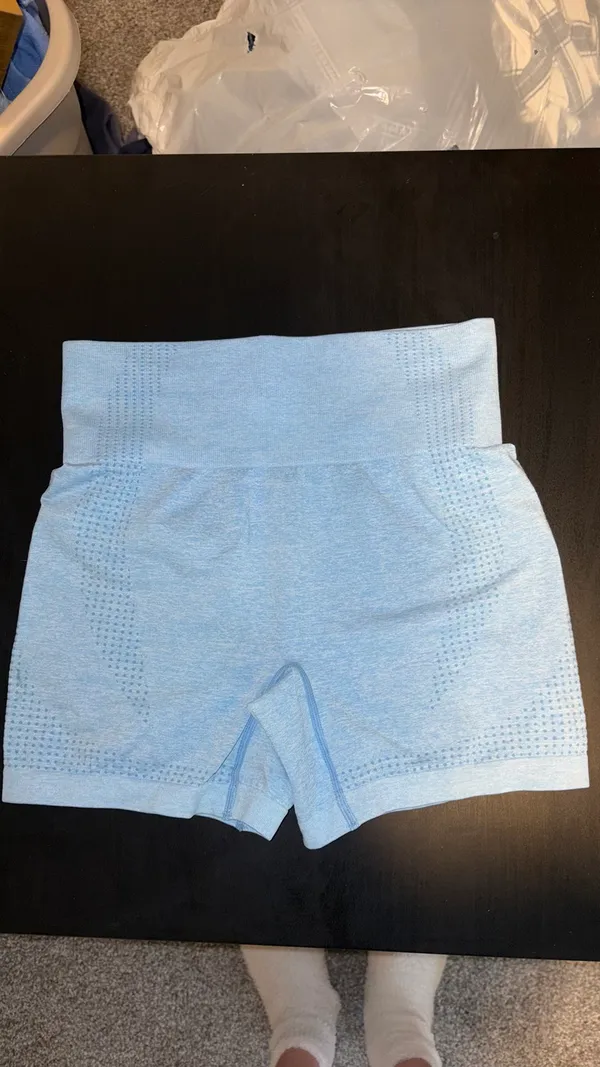 Baby blue spandex gym shorts - Image 2