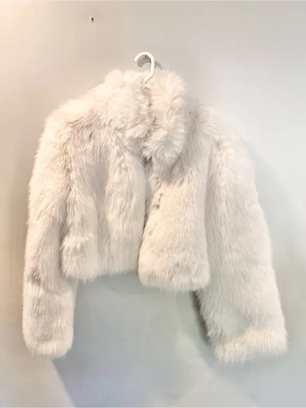 NWT Alo Yoga Opulent Faux Fur Cropped Jacket In Ivory Size Medium - Image 5