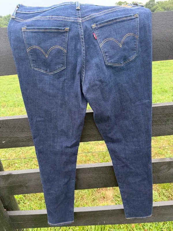 Levi’s Dark Indigo Shaping Skinny size 31 Inseam 32 NWOT - Image 7