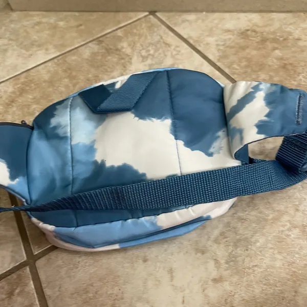 Adidas‎ Cloud Tie Dye Waist Bag Blue White Fanny Pack Sporty Crossbody Bag - Image 4