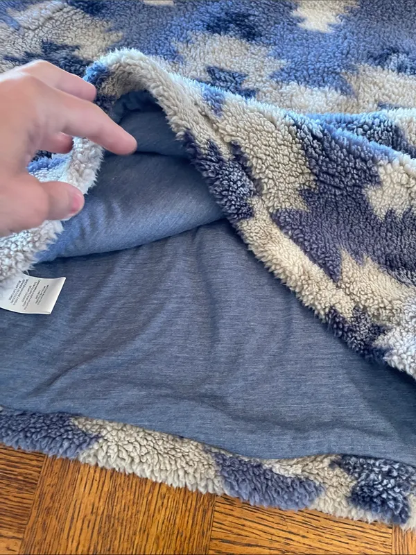 Thread & Supply Light Blue and Cream Sherpa Zip Hoodie M - Image 6