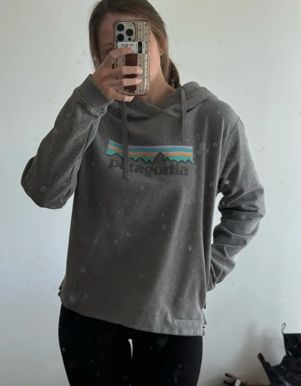 Patagonia Women’s Gray Hoodie - Image 2